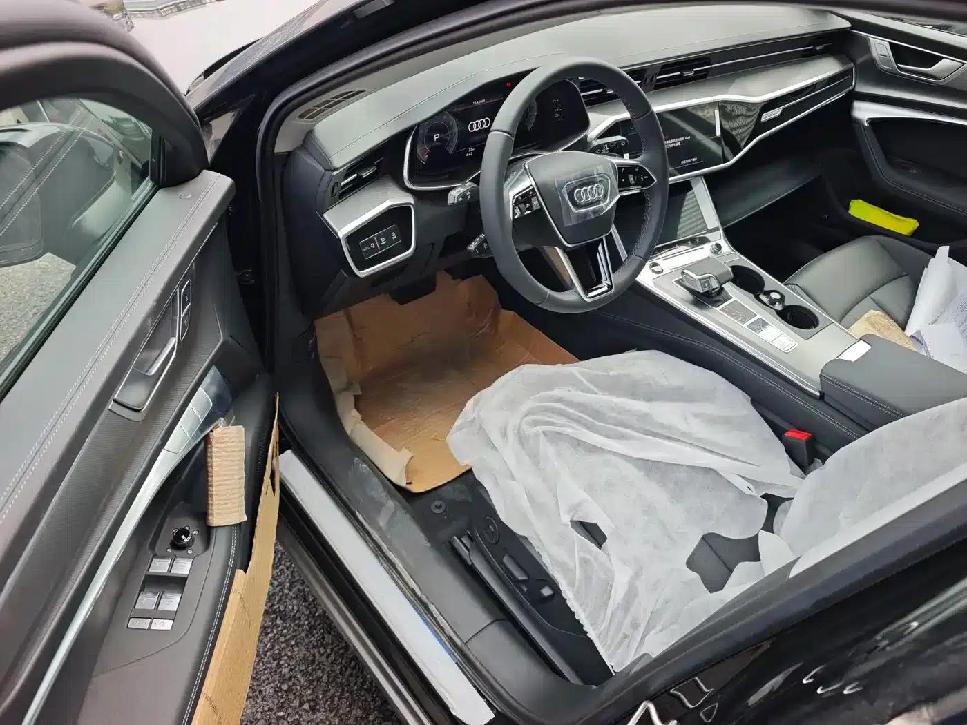 2025 Audi A6 allroad quattro Explorer 55 TFSI Premium Off-Road Model (Imported) — миниатюра 5