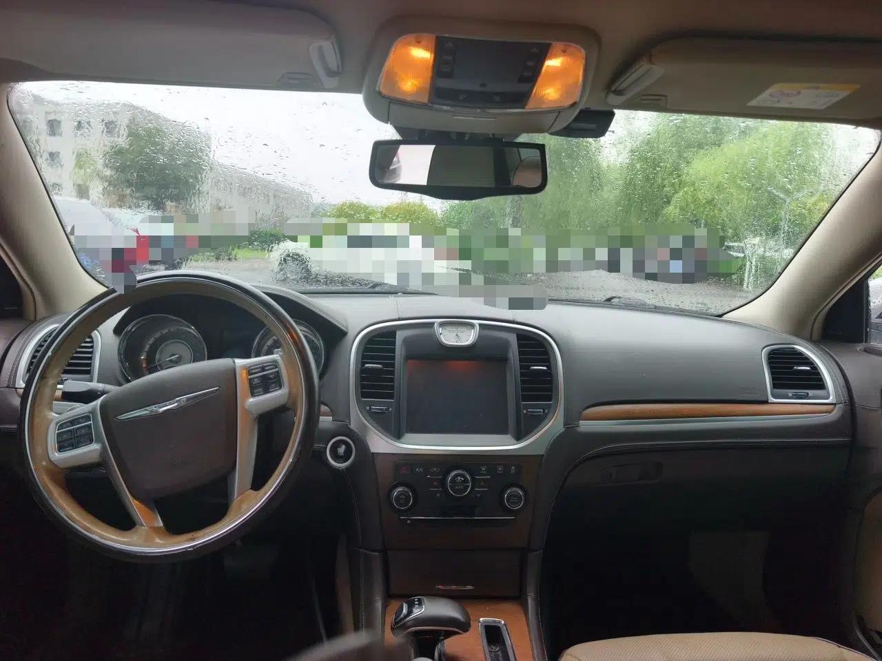 Chrysler 300C 2014 3.0L Excellence Edition — миниатюра 9