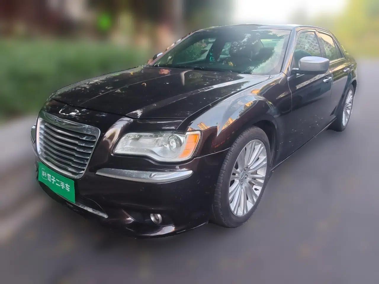Chrysler 300C 2013 3.6L Prestige Edition — миниатюра 1