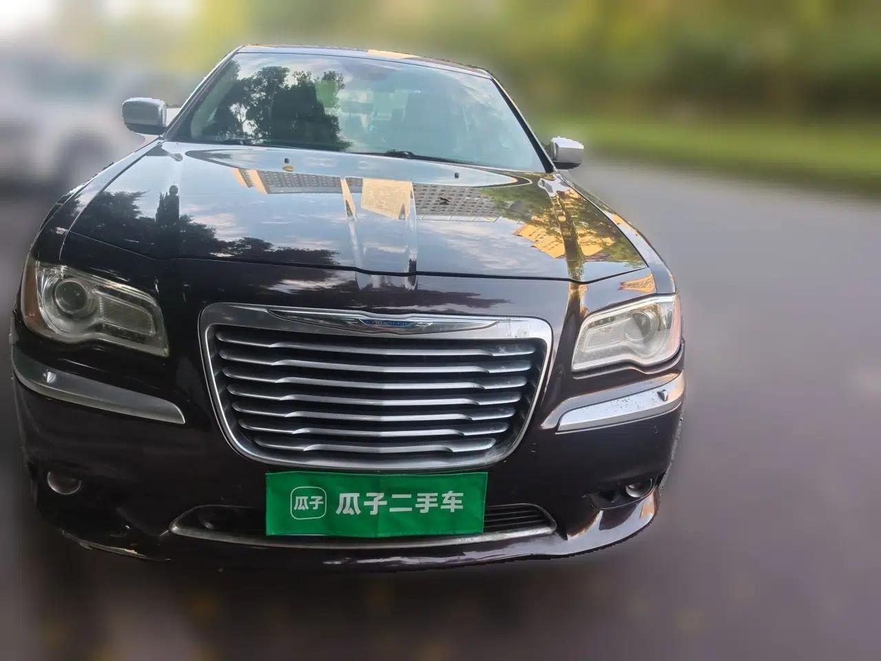 Chrysler 300C 2013 3.6L Prestige Edition — миниатюра 2
