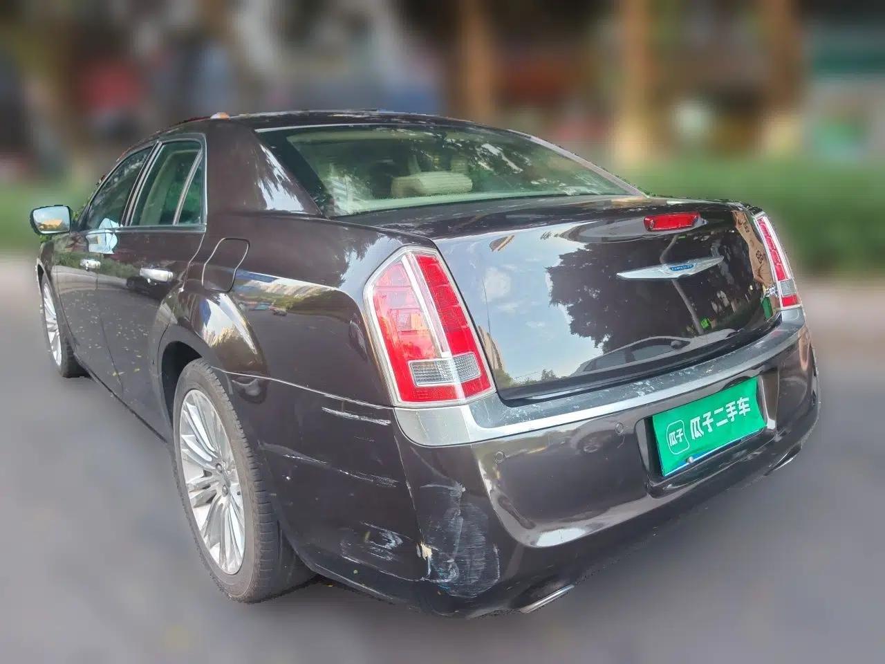 Chrysler 300C 2013 3.6L Prestige Edition — миниатюра 4