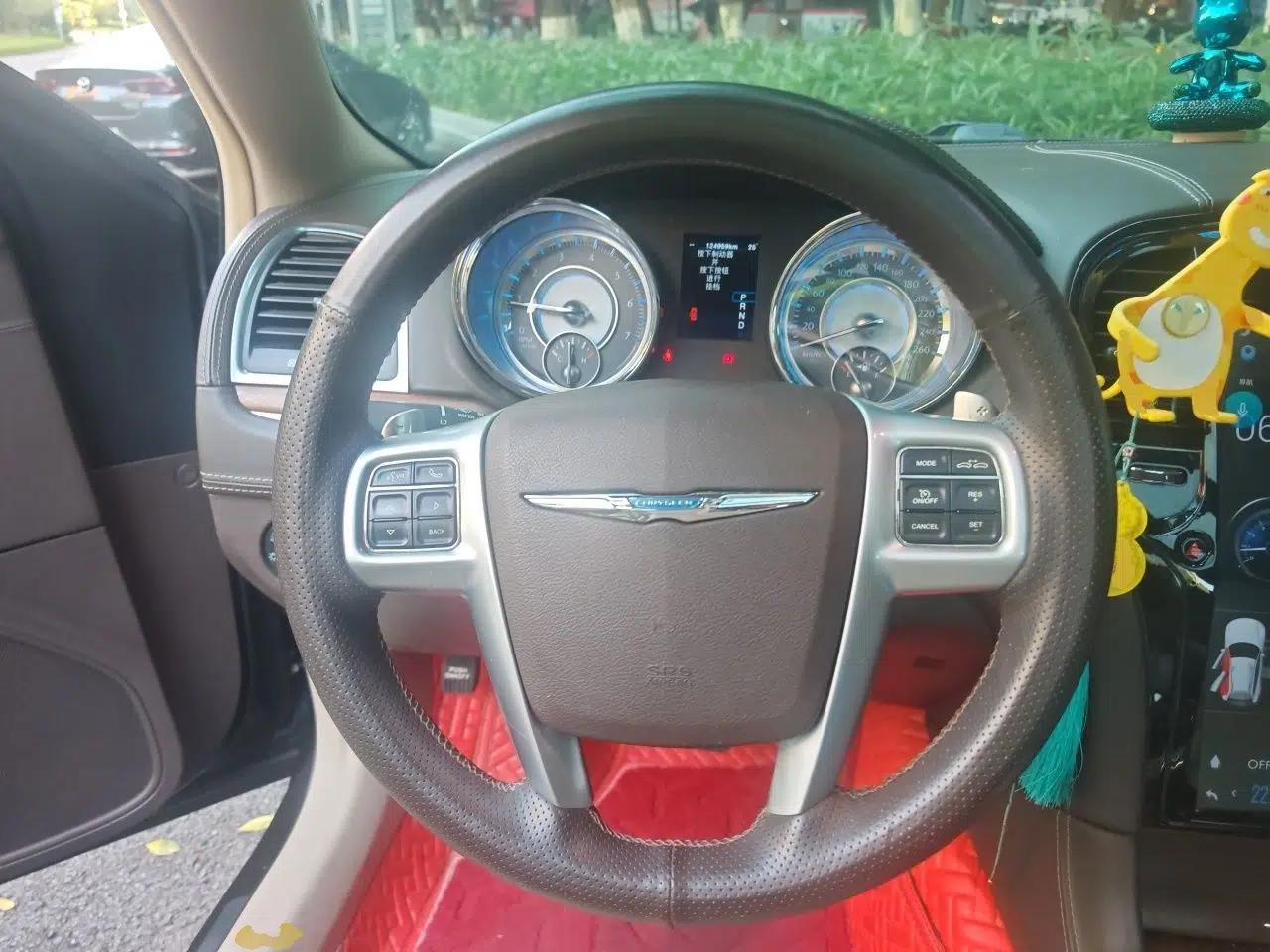 Chrysler 300C 2013 3.6L Prestige Edition — миниатюра 10
