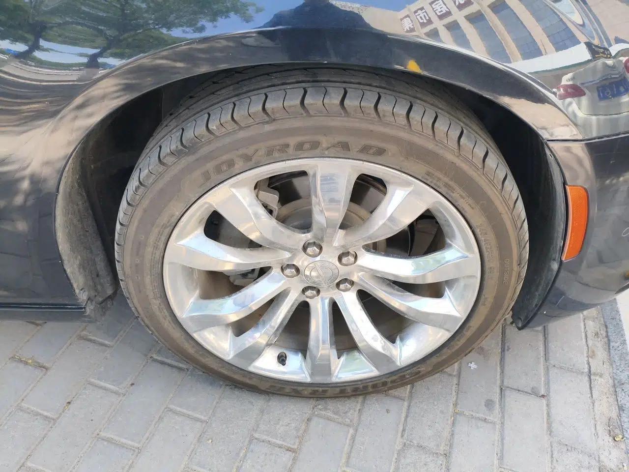 Chrysler 300C 2014 3.0L Excellence Edition — миниатюра 8