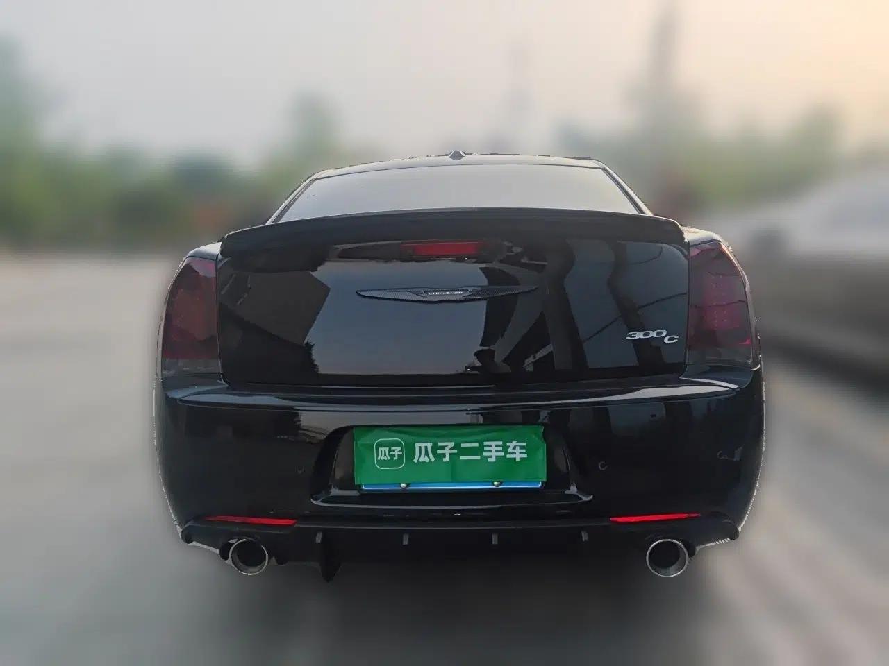 Chrysler 300C 2016 3.0L Supreme Edition — миниатюра 5