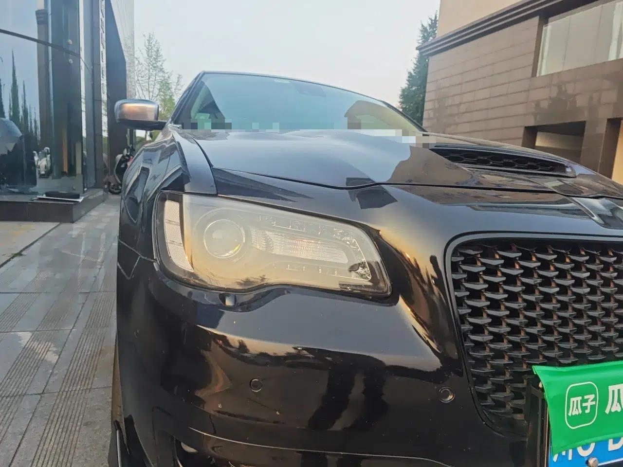 Chrysler 300C 2016 3.0L Supreme Edition — миниатюра 7