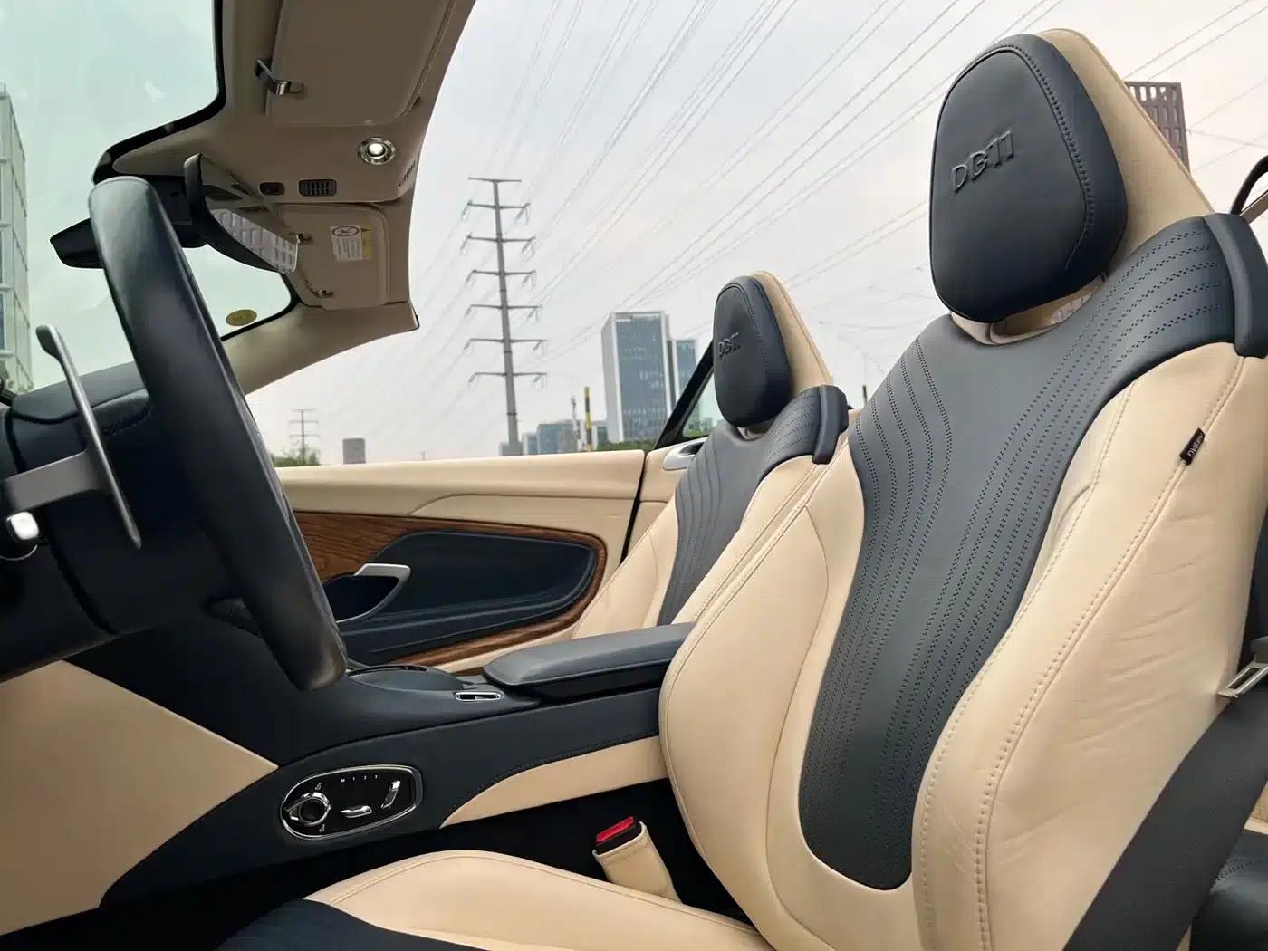 Aston Martin DB11 2019 4.0T V8 Volante — миниатюра 4