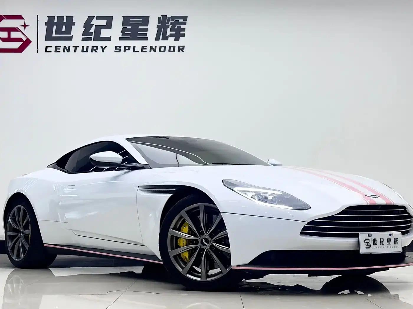 Aston Martin DB11 2019 4.0T V8 Coupe — миниатюра 2