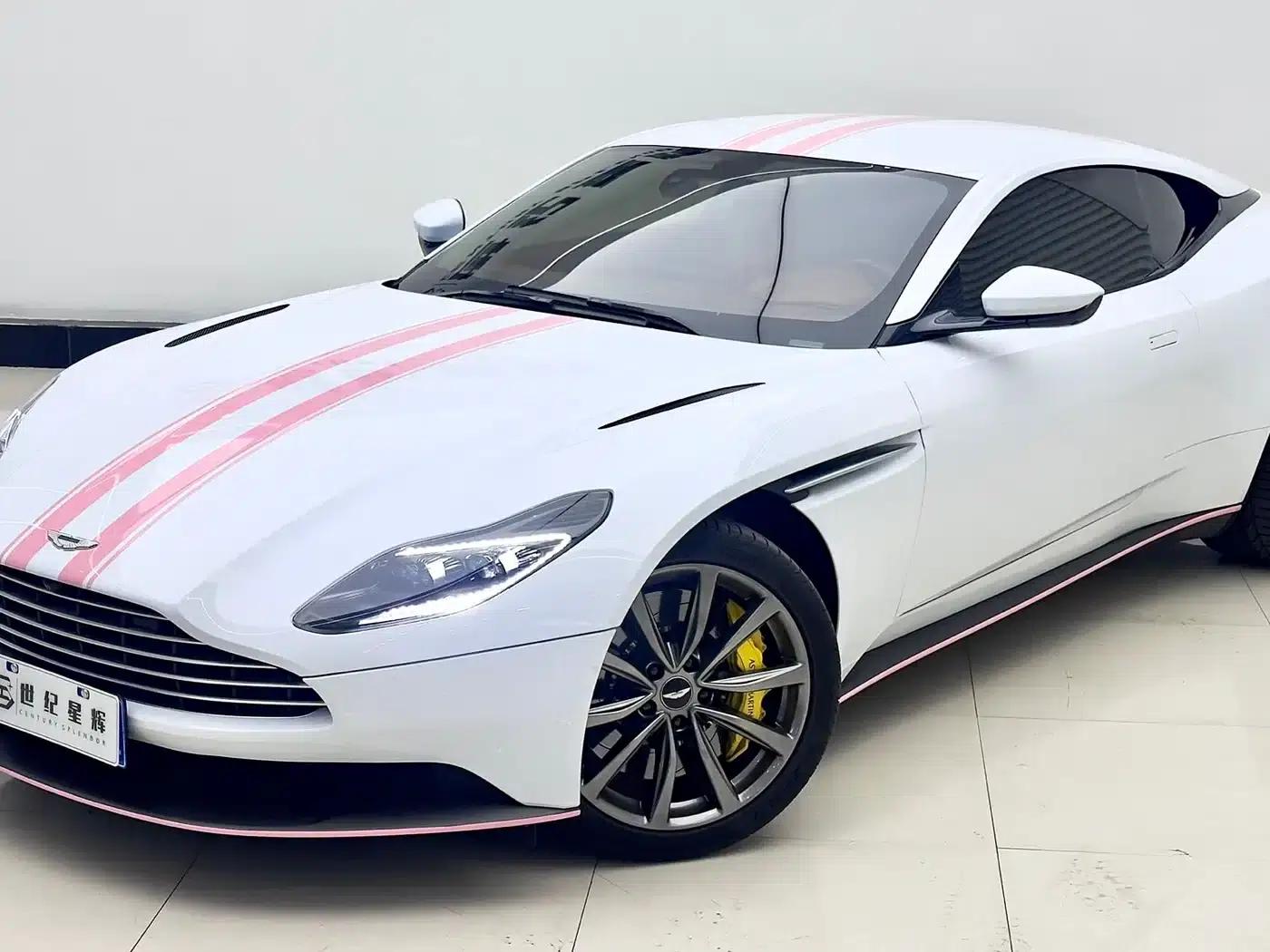 Aston Martin DB11 2019 4.0T V8 Coupe — миниатюра 13