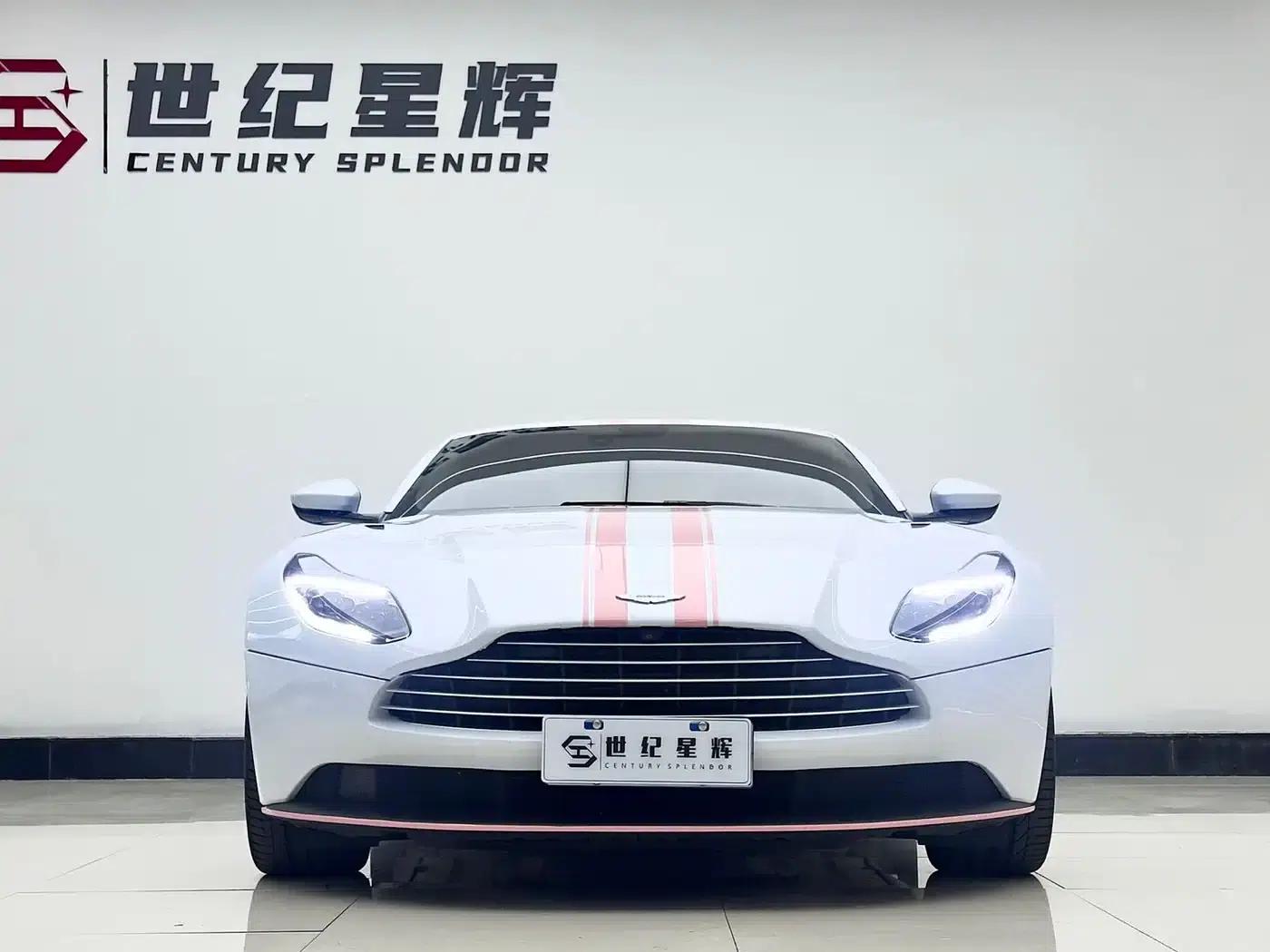 Aston Martin DB11 2019 4.0T V8 Coupe — миниатюра 3