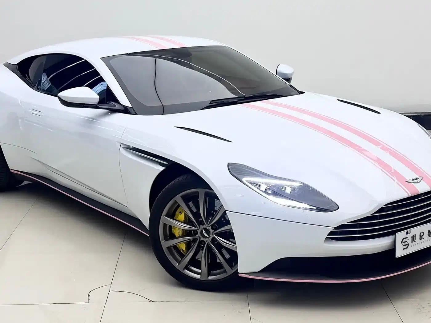 Aston Martin DB11 2019 4.0T V8 Coupe — миниатюра 9