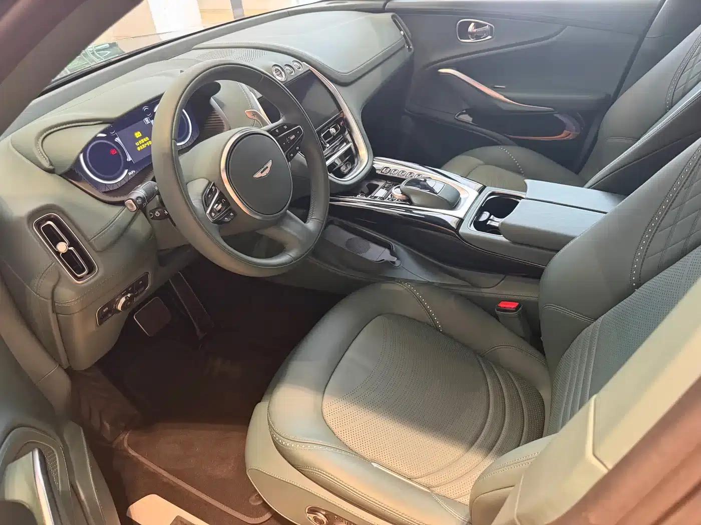 2024 Aston Martin DBX 4.0T V8 — миниатюра 4