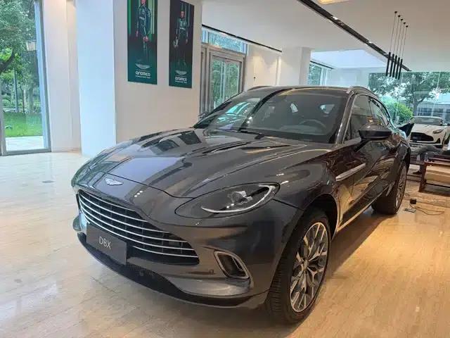 2024 Aston Martin DBX 4.0T V8