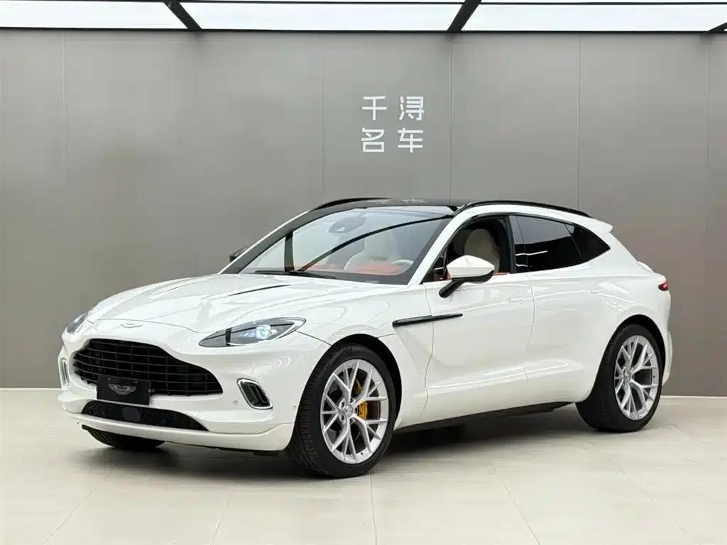 Aston Martin DBX 2020 4.0T V8 — миниатюра 1