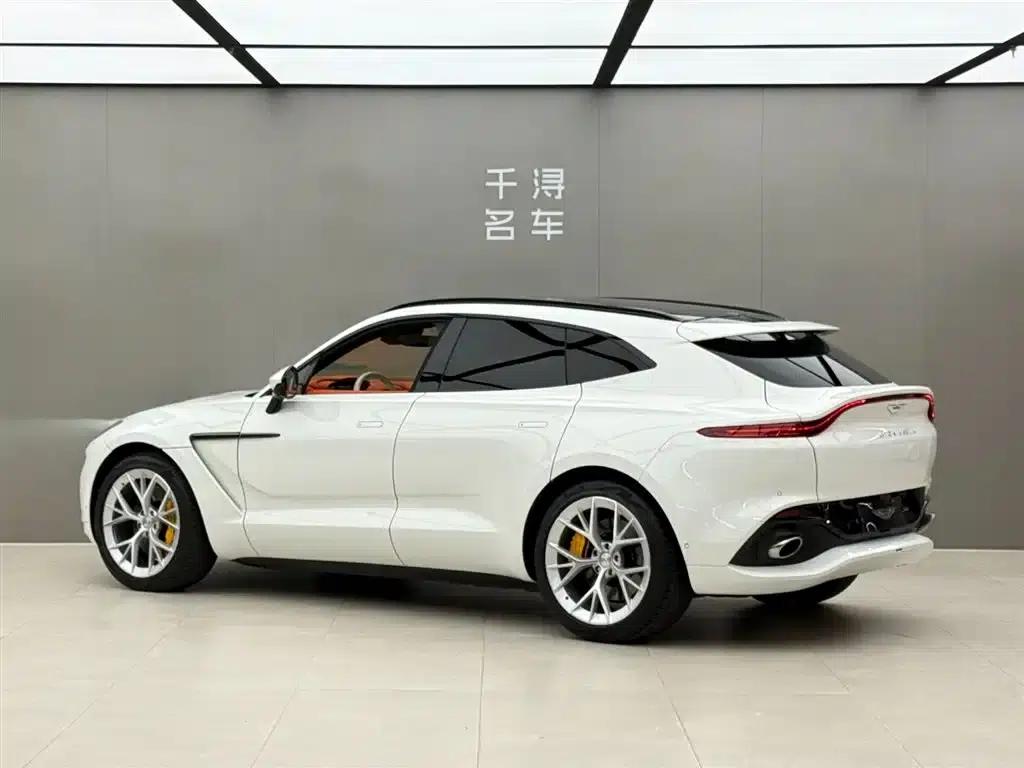 Aston Martin DBX 2020 4.0T V8 — миниатюра 14