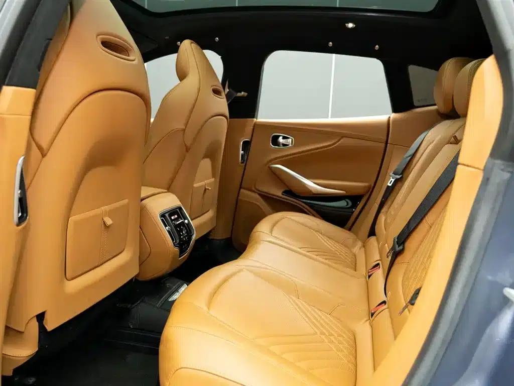 2024 Aston Martin DBX 4.0T V8 — миниатюра 11