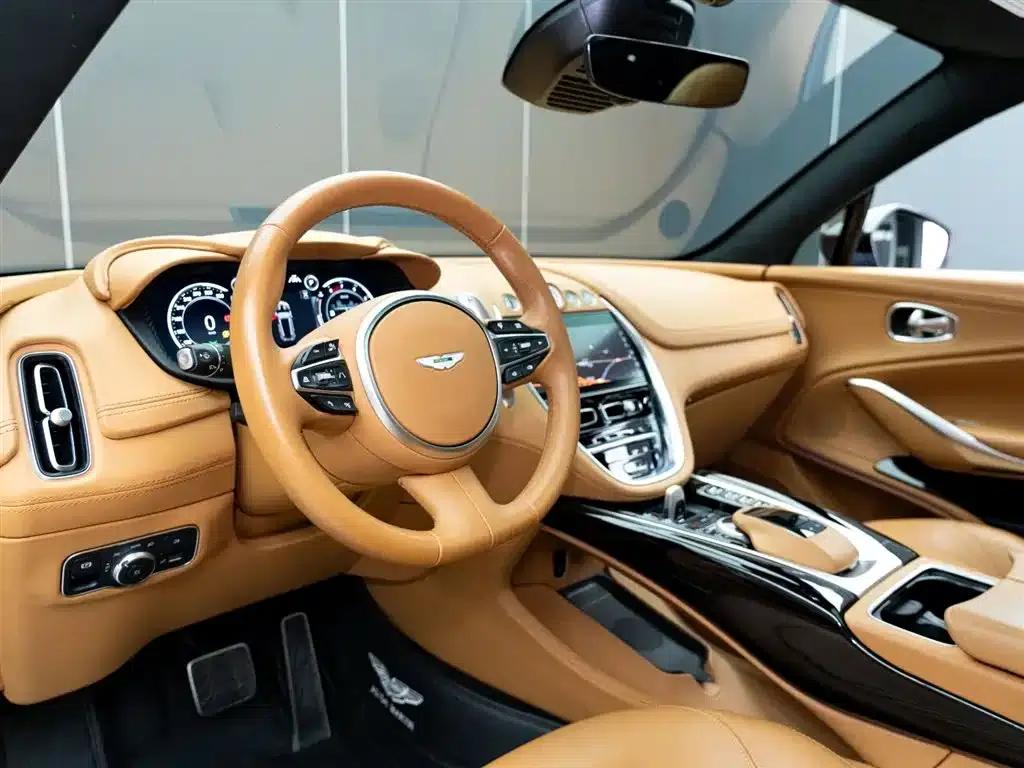 2024 Aston Martin DBX 4.0T V8 — миниатюра 9