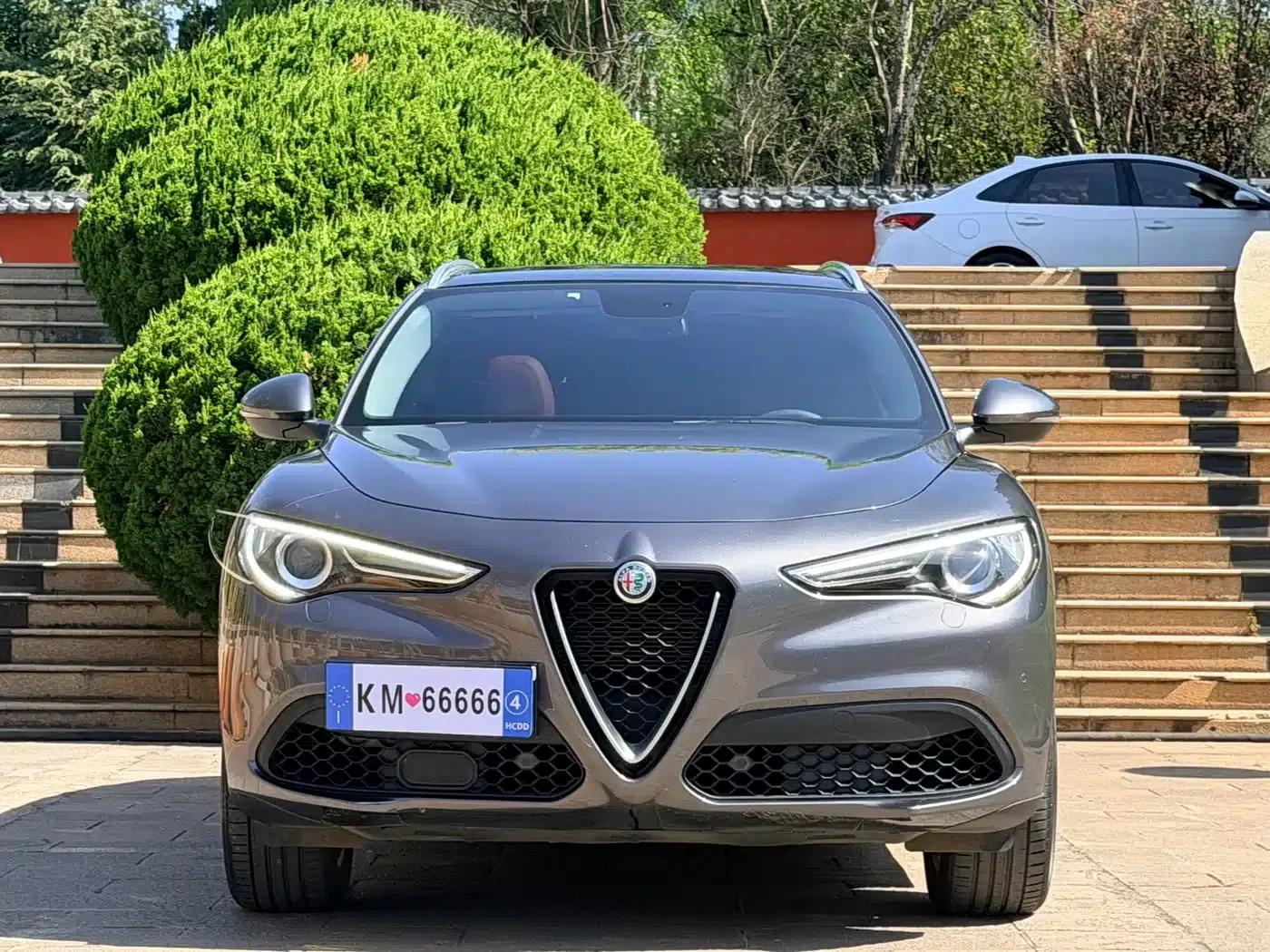 2020 Stelvio 2.0T 280HP Luxury Edition — миниатюра 2