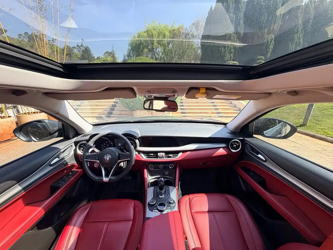 2020 Stelvio 2.0T 280HP Luxury Edition — миниатюра 22