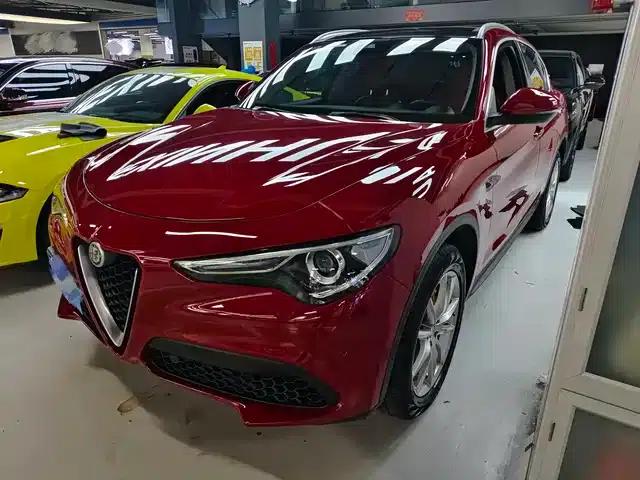 2019 Stelvio 2.0T 280HP Black Package Limited Edition