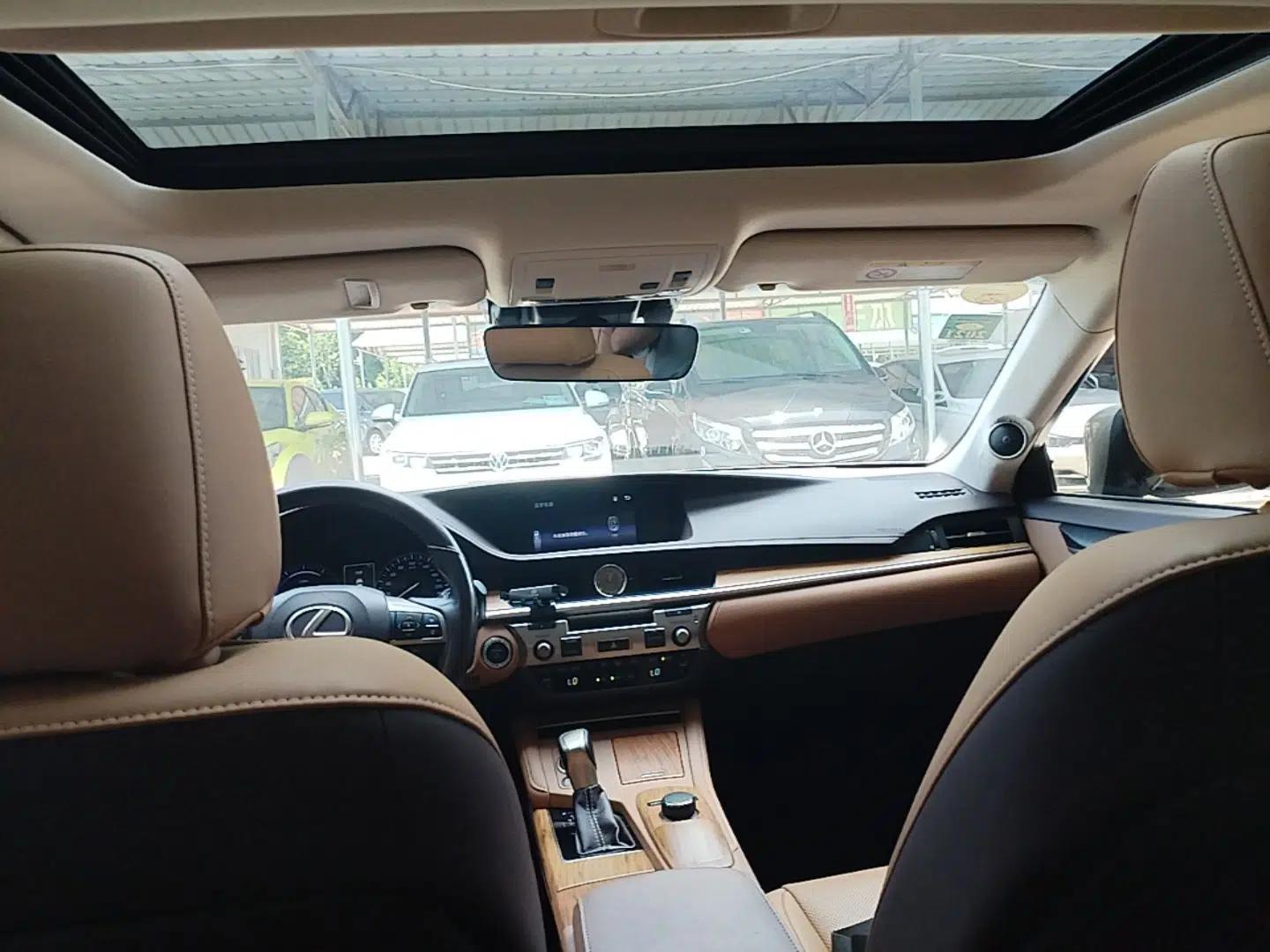 Lexus ES 2015 300h Comfort Edition — миниатюра 21