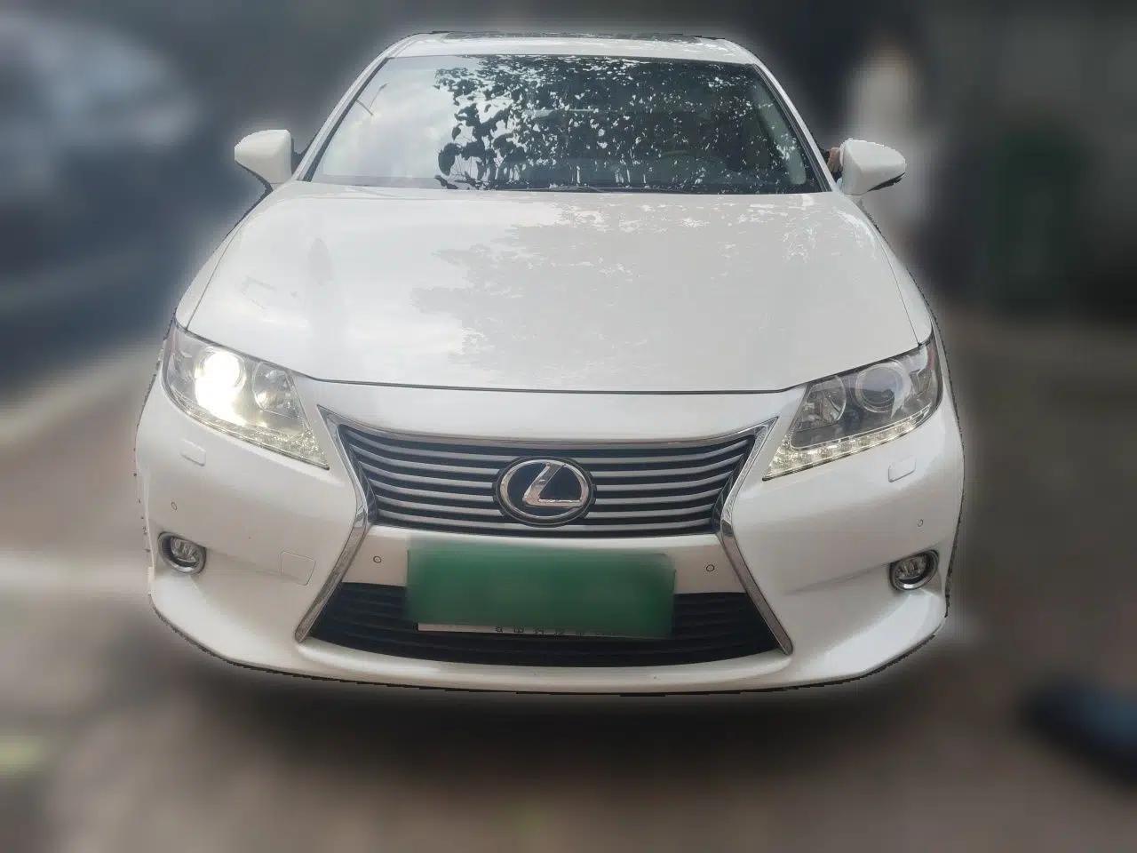 Lexus ES 2013 300h Elite Edition — миниатюра 2