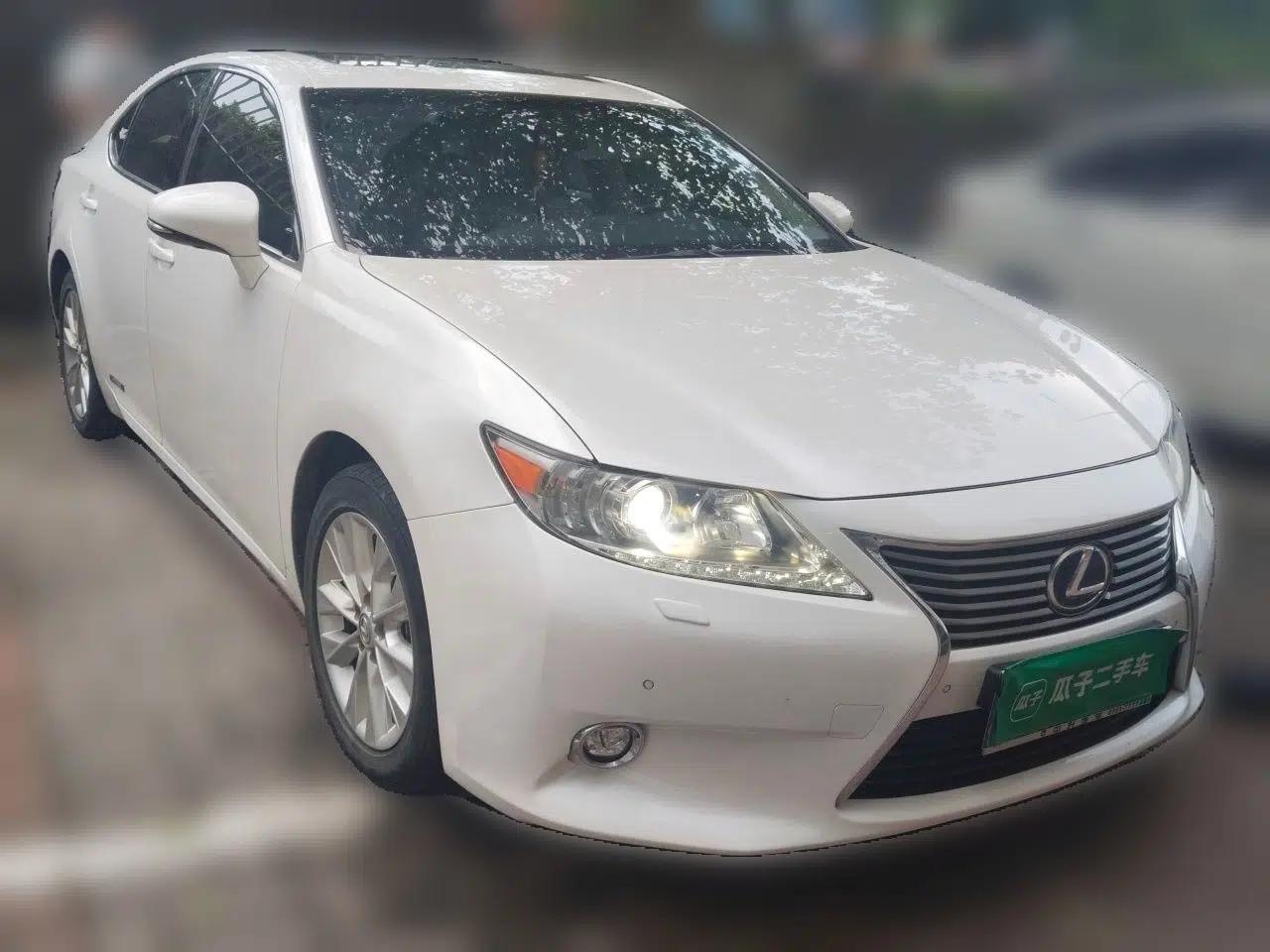 Lexus ES 2013 300h Elite Edition — миниатюра 3