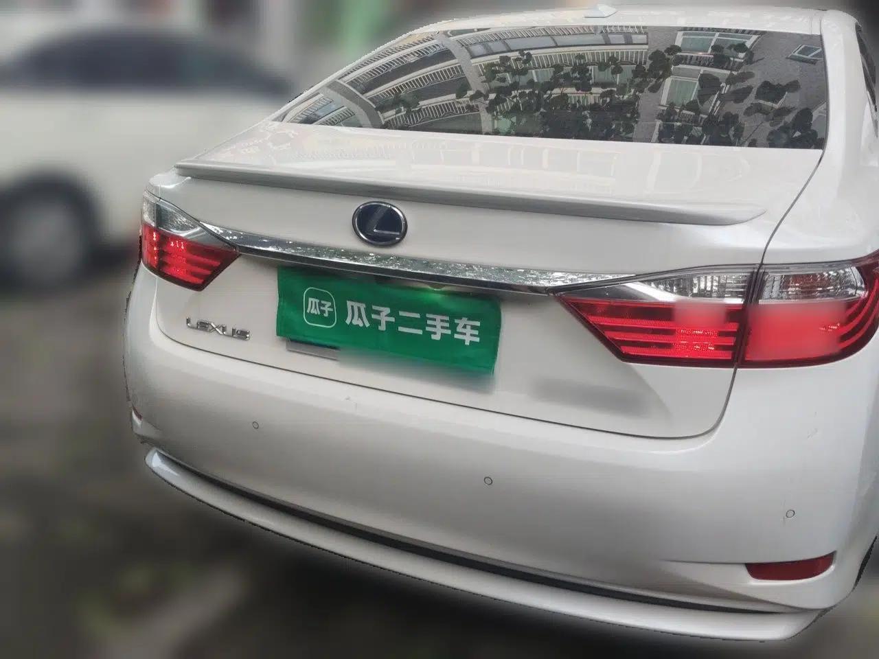 Lexus ES 2013 300h Elite Edition — миниатюра 5
