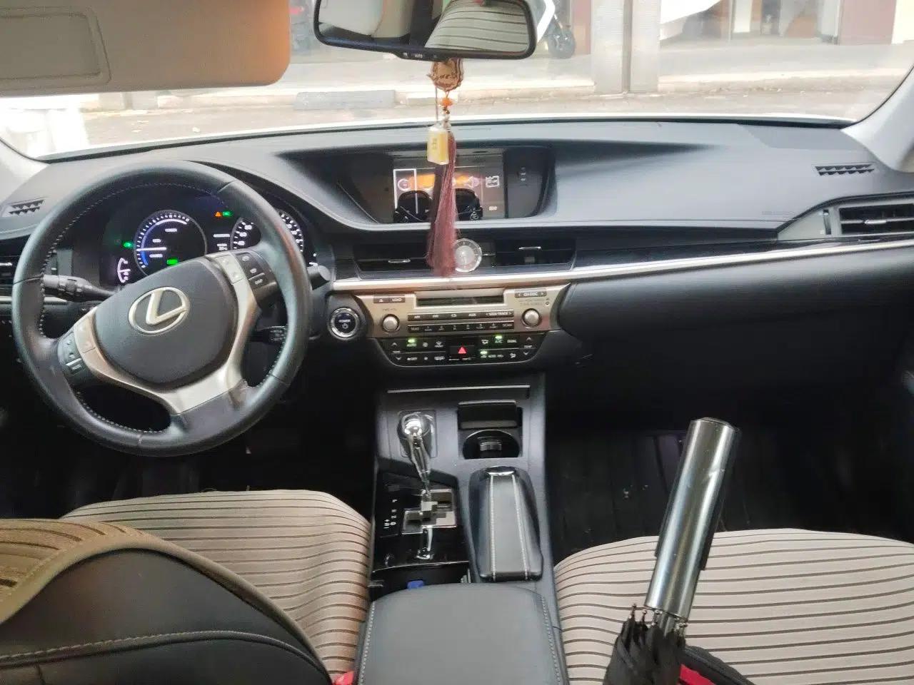 Lexus ES 2013 300h Elite Edition — миниатюра 9