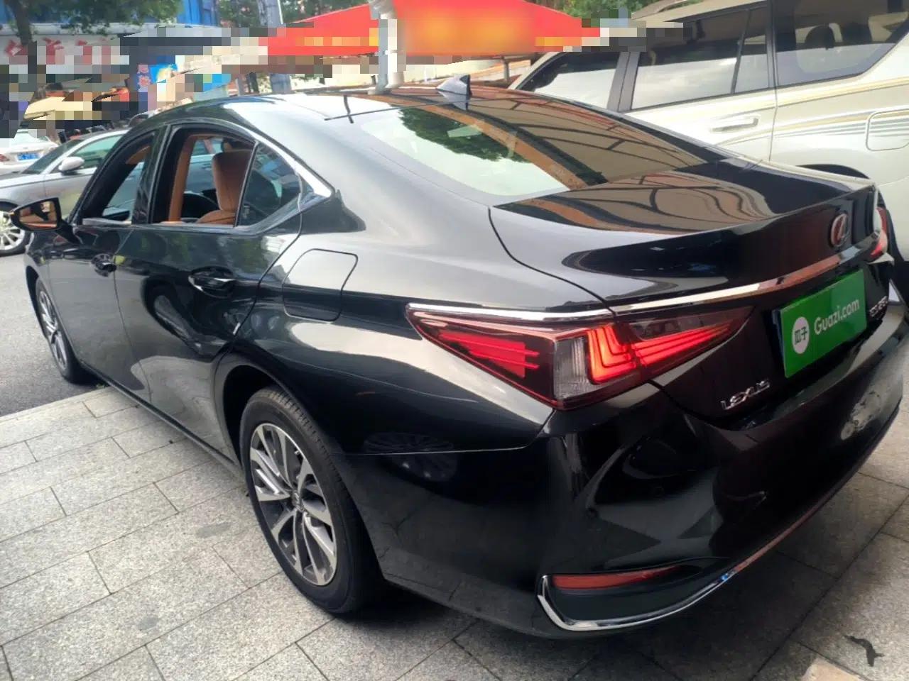 Lexus ES 2023 200 Excellence Edition — миниатюра 4