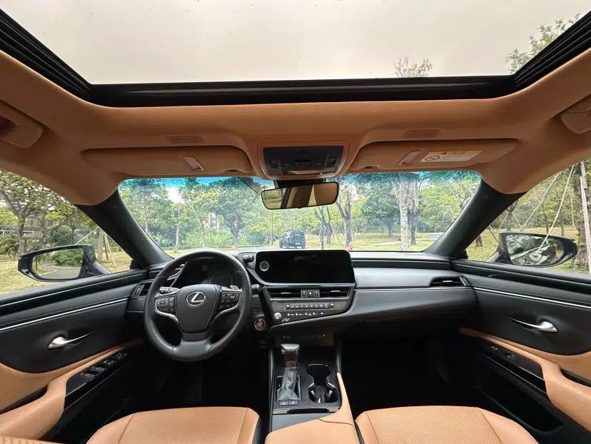Lexus ES 2023 200 Excellence Edition — миниатюра 31