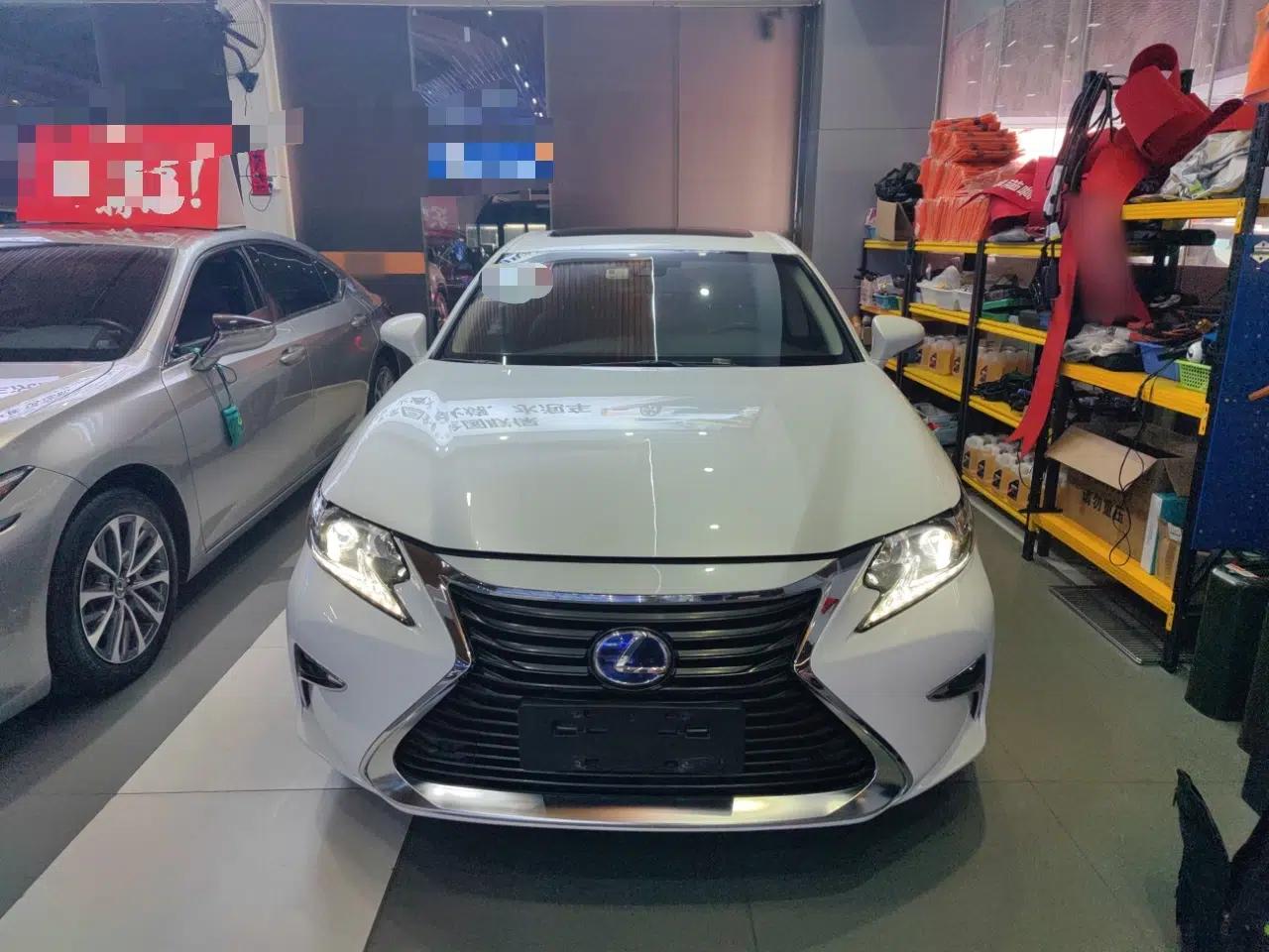 Lexus ES 2015 300h Comfort Edition — миниатюра 2