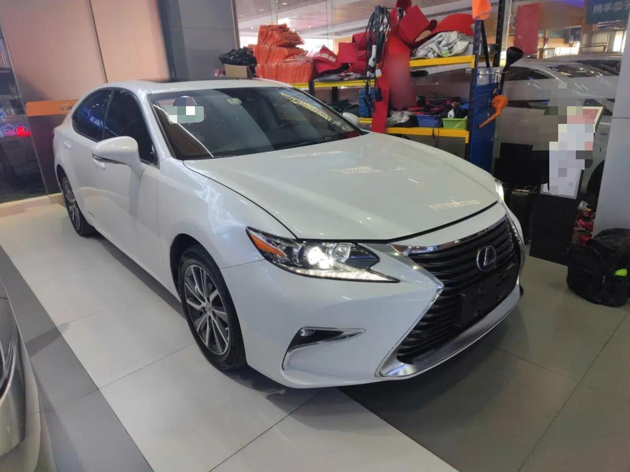 Lexus ES 2015 300h Comfort Edition — миниатюра 3