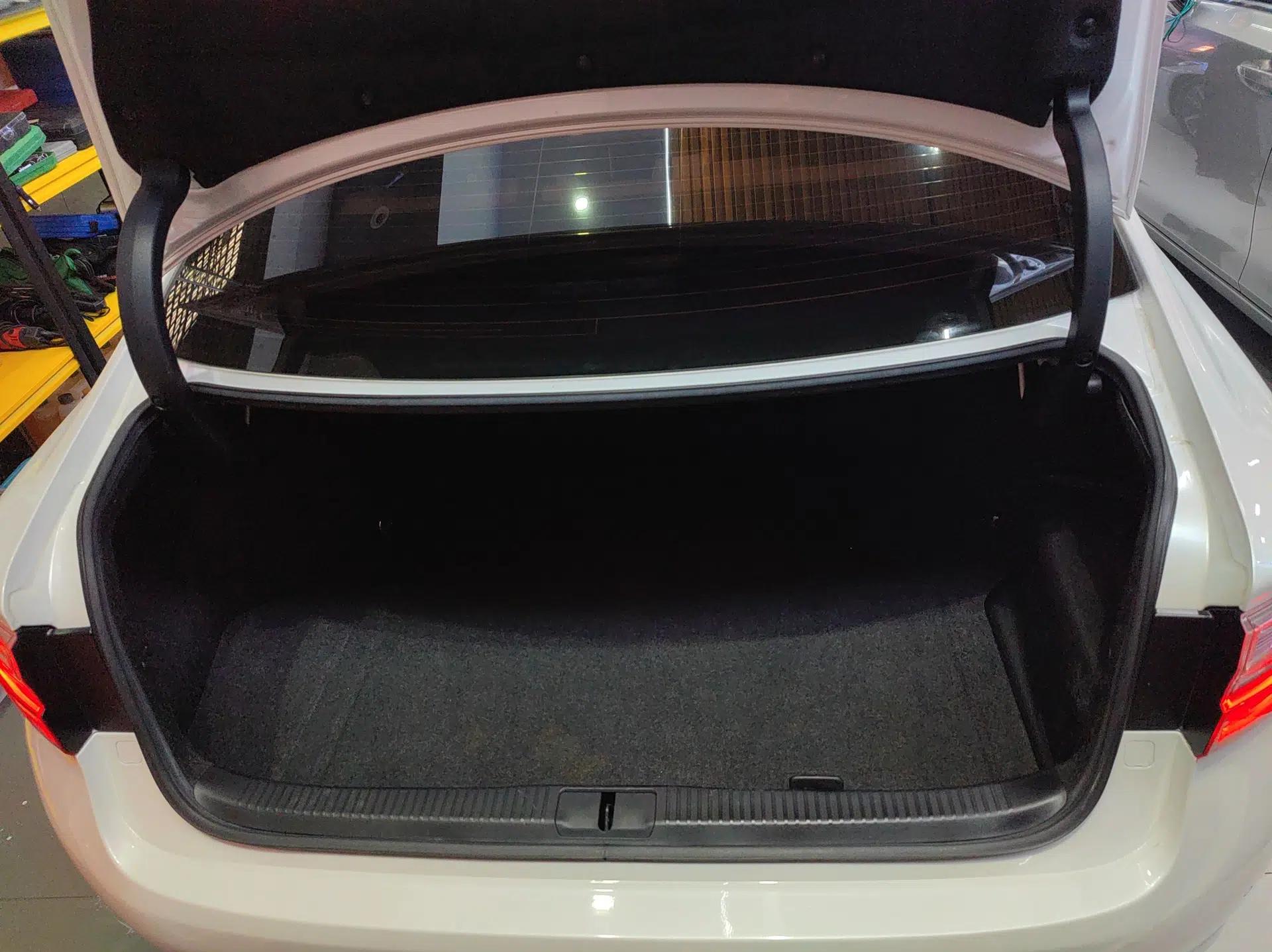 Lexus ES 2015 300h Comfort Edition — миниатюра 22