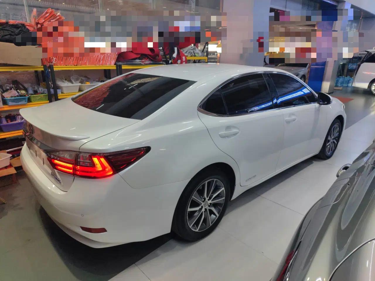 Lexus ES 2015 300h Comfort Edition — миниатюра 5