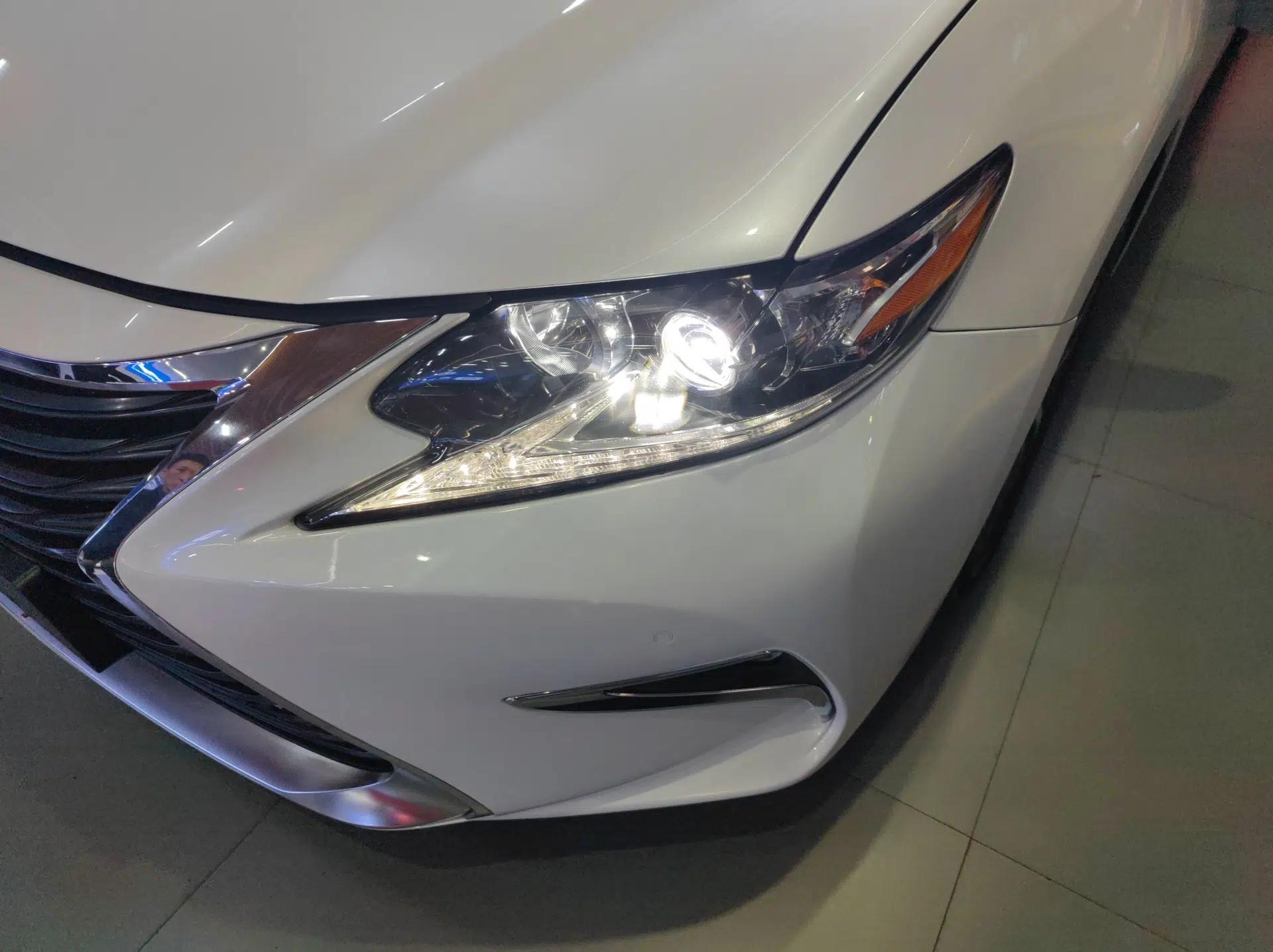 Lexus ES 2015 300h Comfort Edition — миниатюра 8