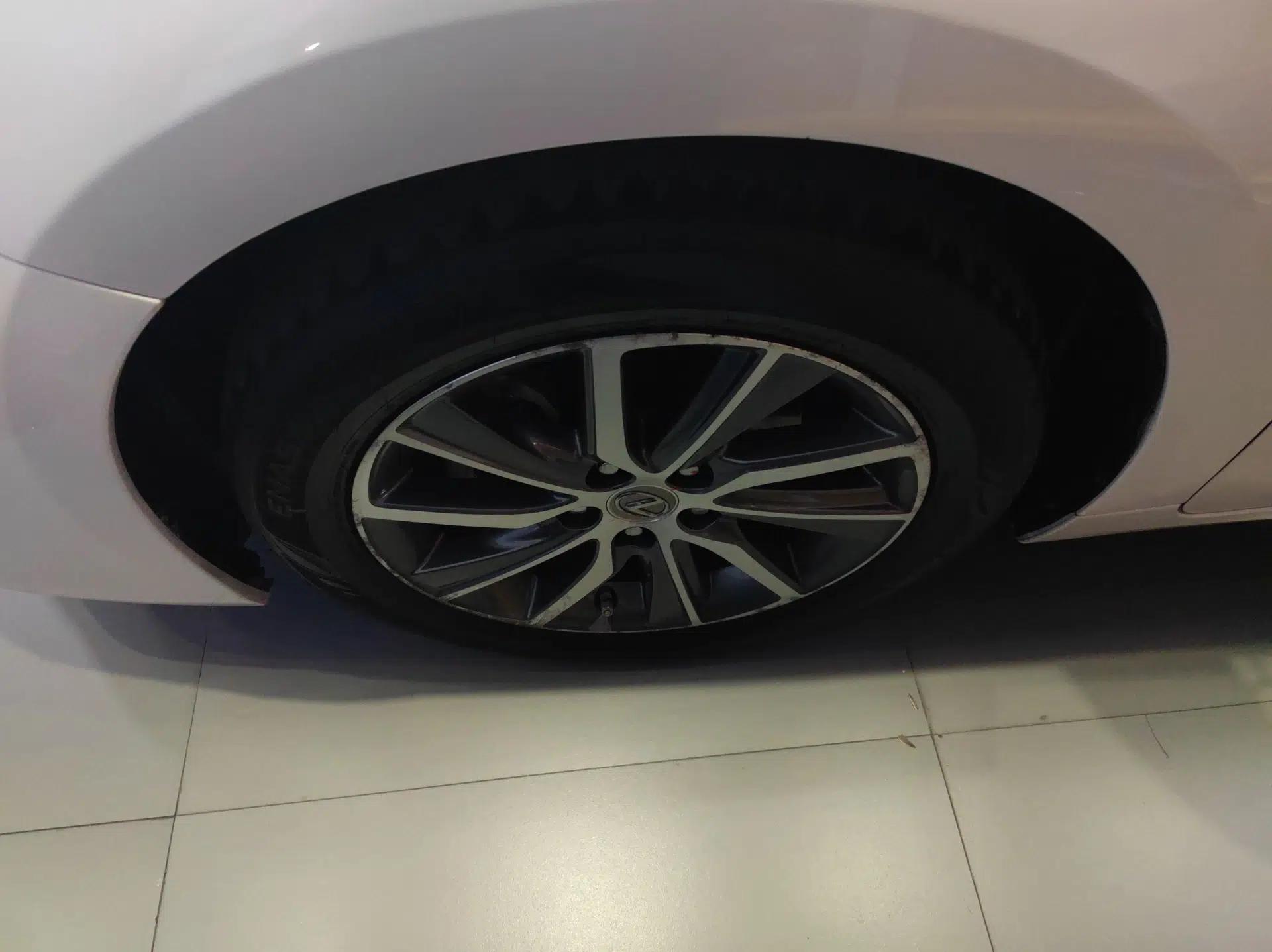 Lexus ES 2015 300h Comfort Edition — миниатюра 10