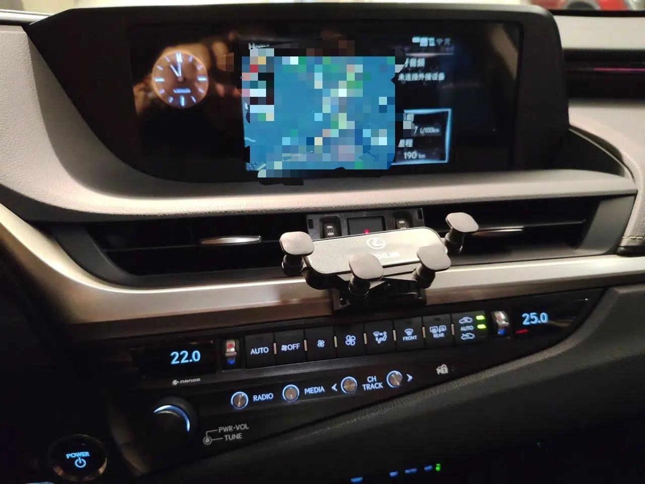 Lexus ES 2020 300h Premium Edition — миниатюра 13
