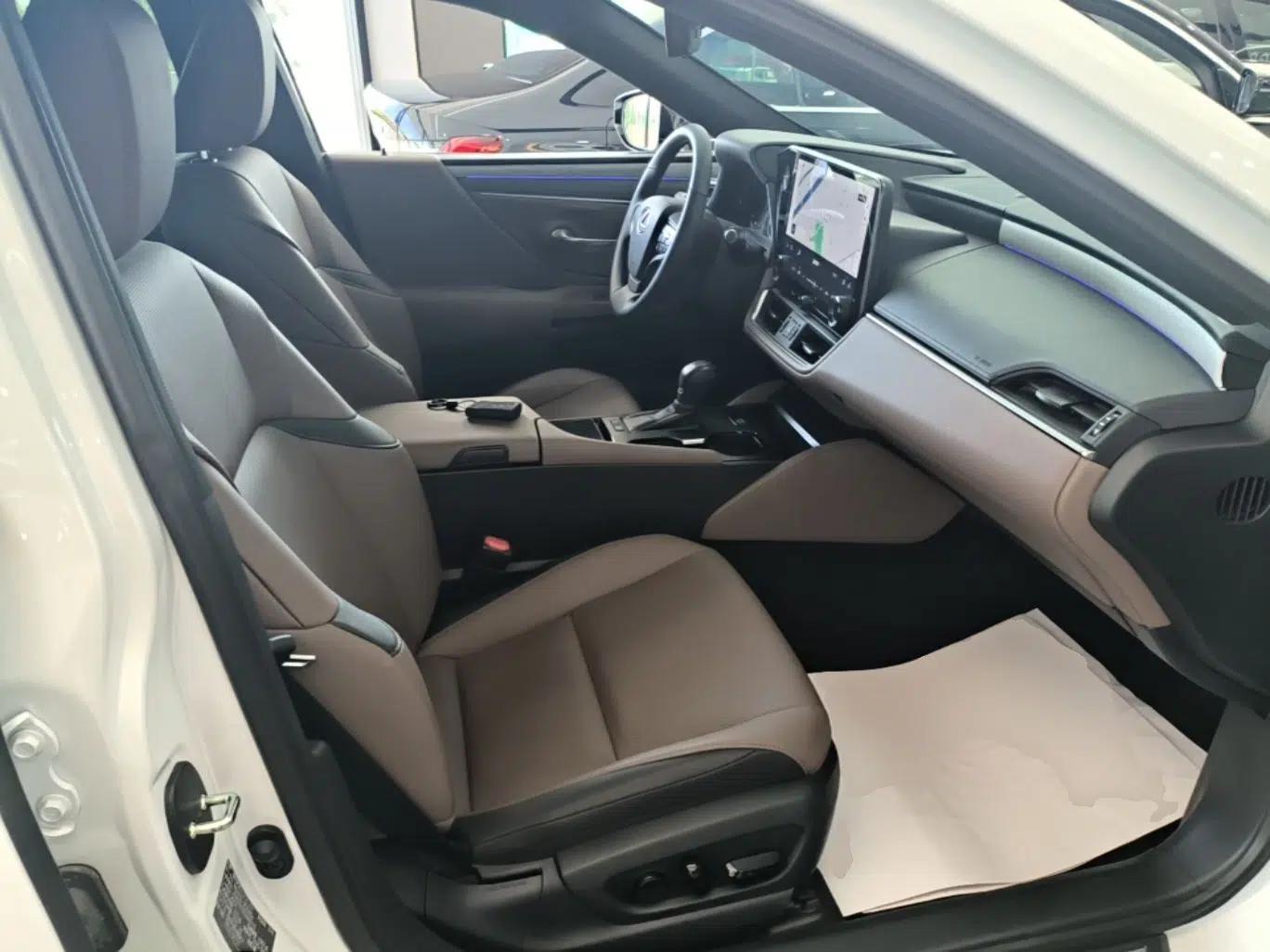 Lexus ES 2025 200 Premium Edition — миниатюра 19