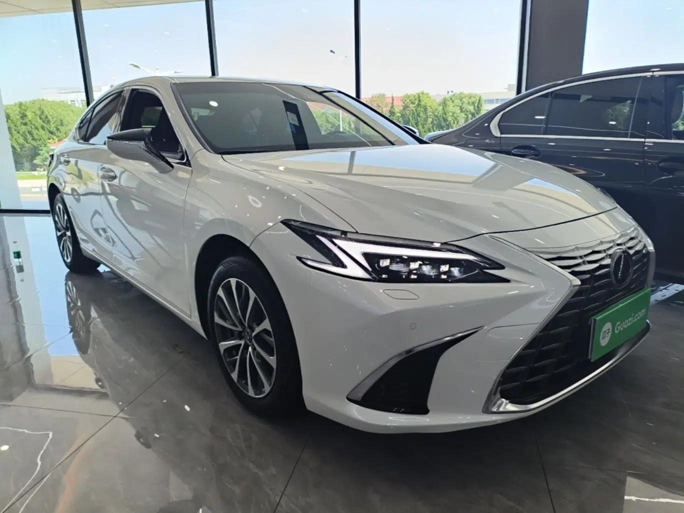 Lexus ES 2025 200 Premium Edition — миниатюра 3