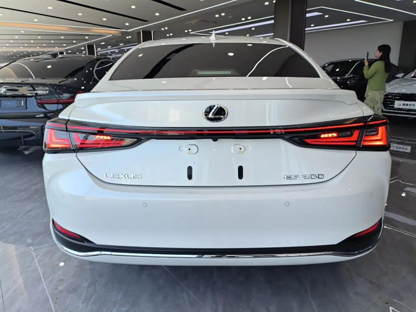 Lexus ES 2025 200 Premium Edition — миниатюра 5