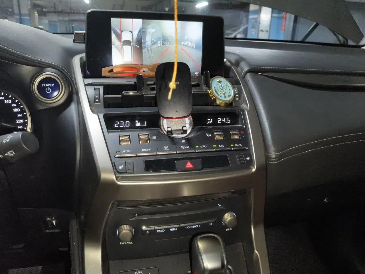 Lexus NX 2017 300h Front-Drive FENGSHANG Edition — миниатюра 13