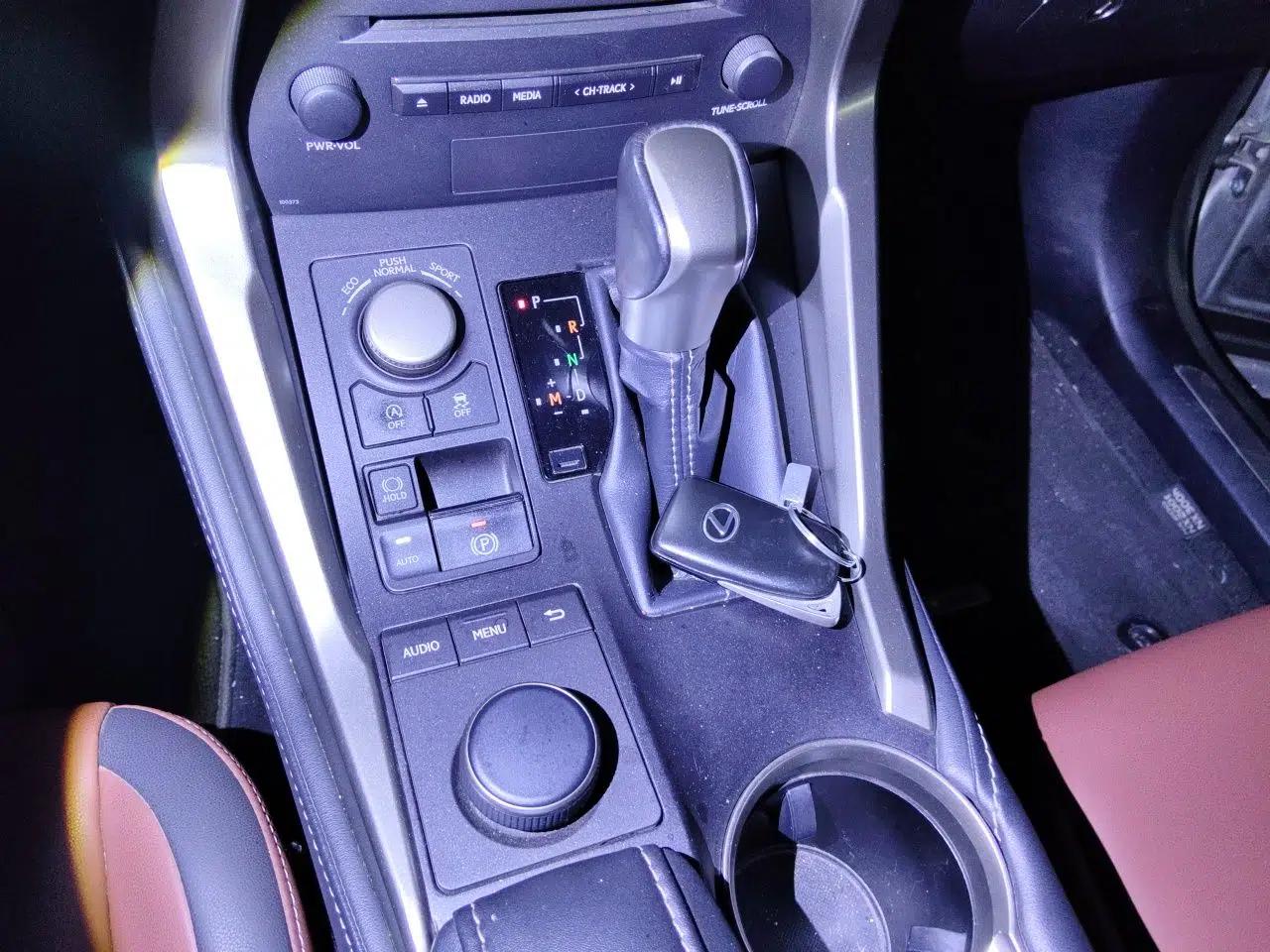 Lexus NX 2015 200T All-Wheel-Drive Fēngshàng Edition — миниатюра 14