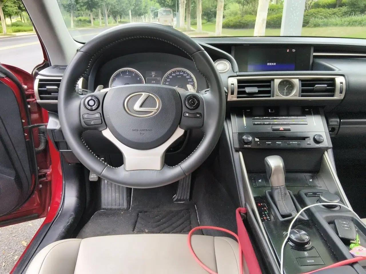Lexus IS 2013 250 FENGSHANG Edition — миниатюра 10