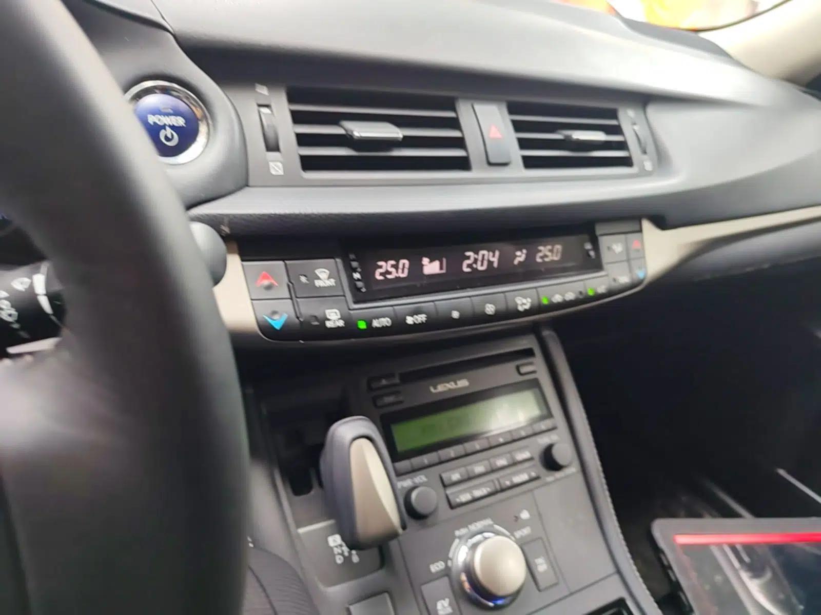 Lexus CT 2014 CT200h Elite Edition Monochrome — миниатюра 20