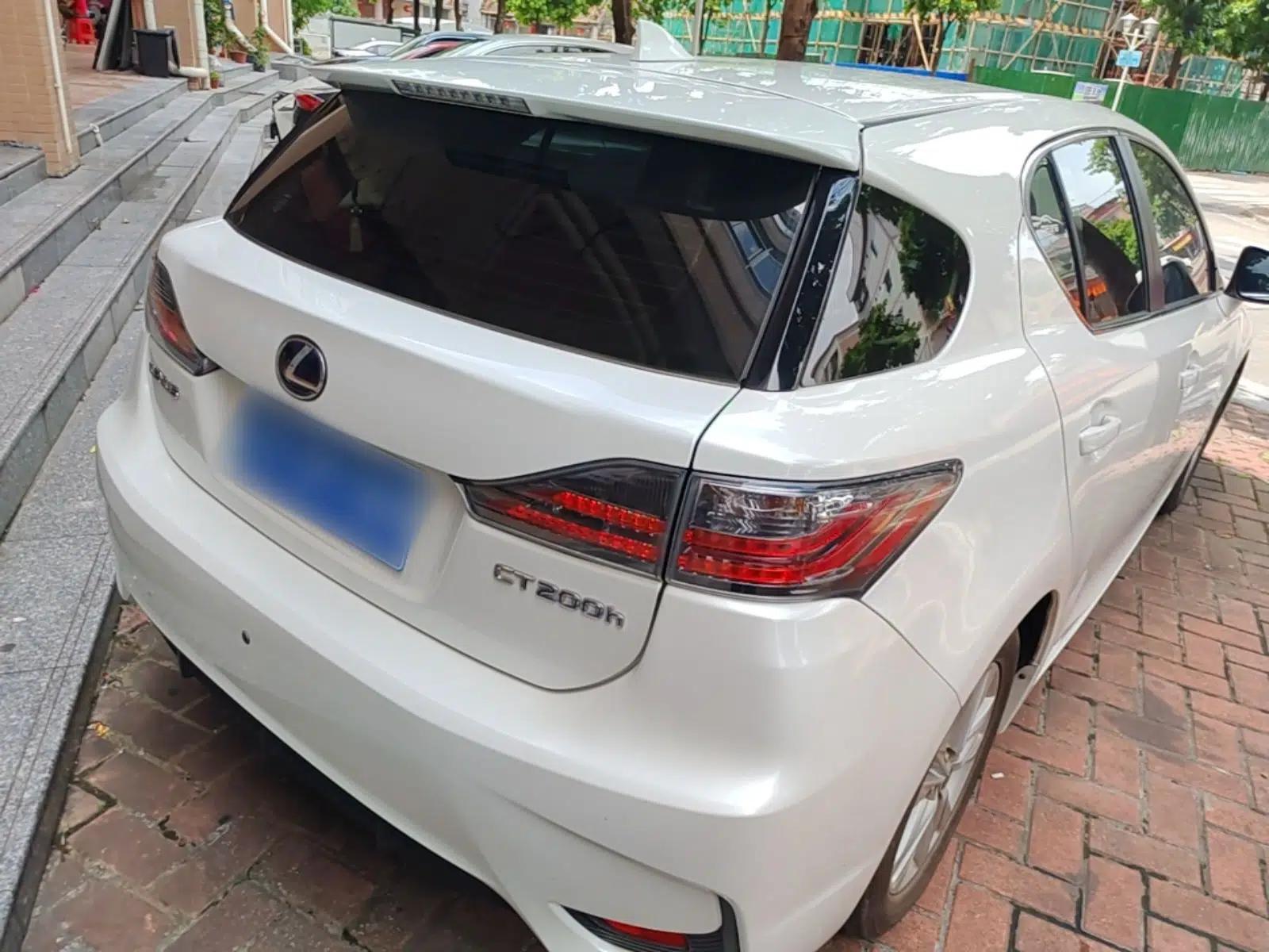 Lexus CT 2014 CT200h Elite Edition Monochrome — миниатюра 6