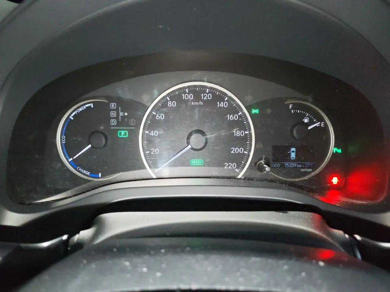 Lexus CT 2014 CT200h Comfort Edition Monochrome — миниатюра 11