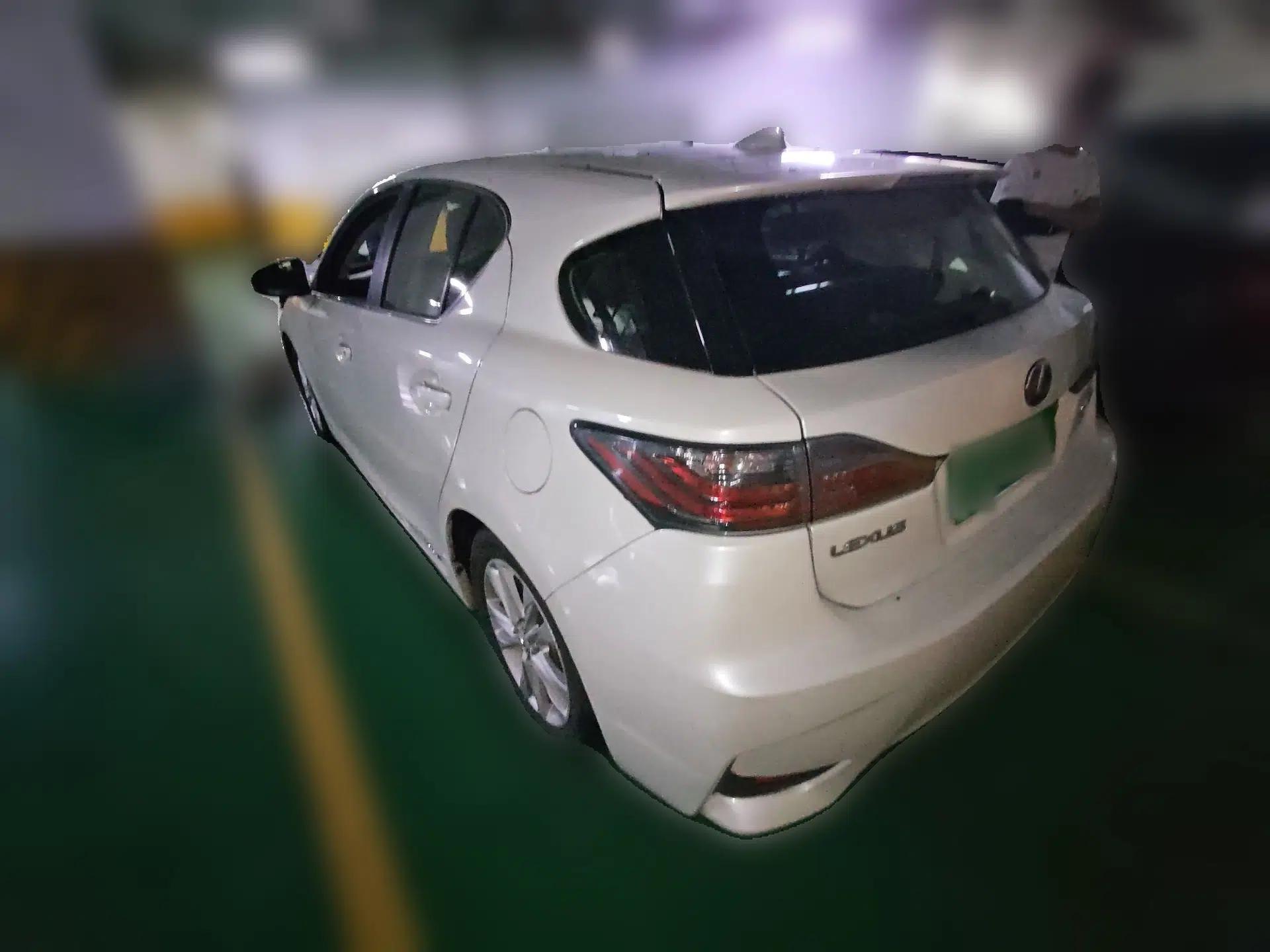 Lexus CT 2014 CT200h Comfort Edition Monochrome — миниатюра 4