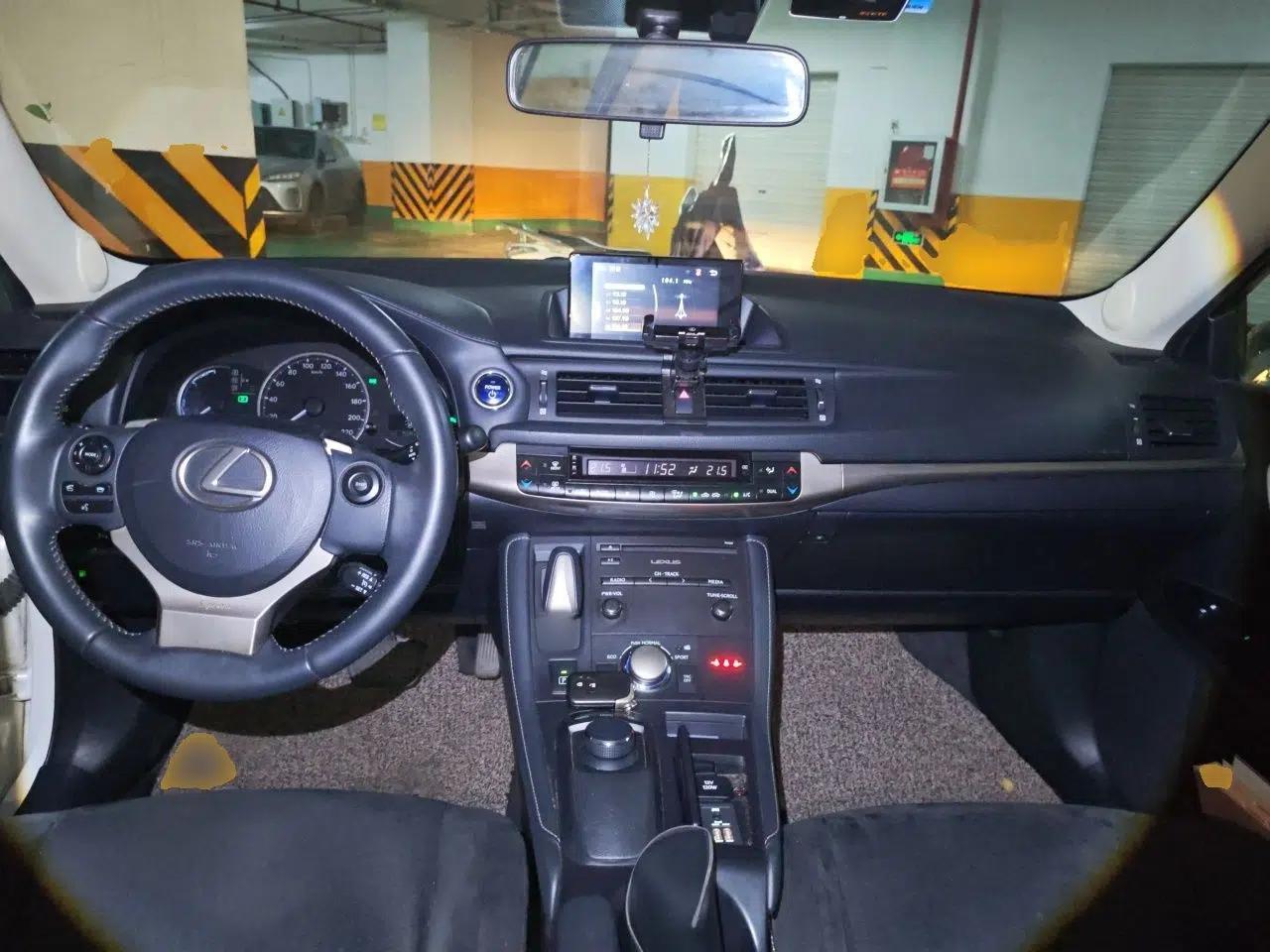 Lexus CT 2014 CT200h Comfort Edition Monochrome — миниатюра 9