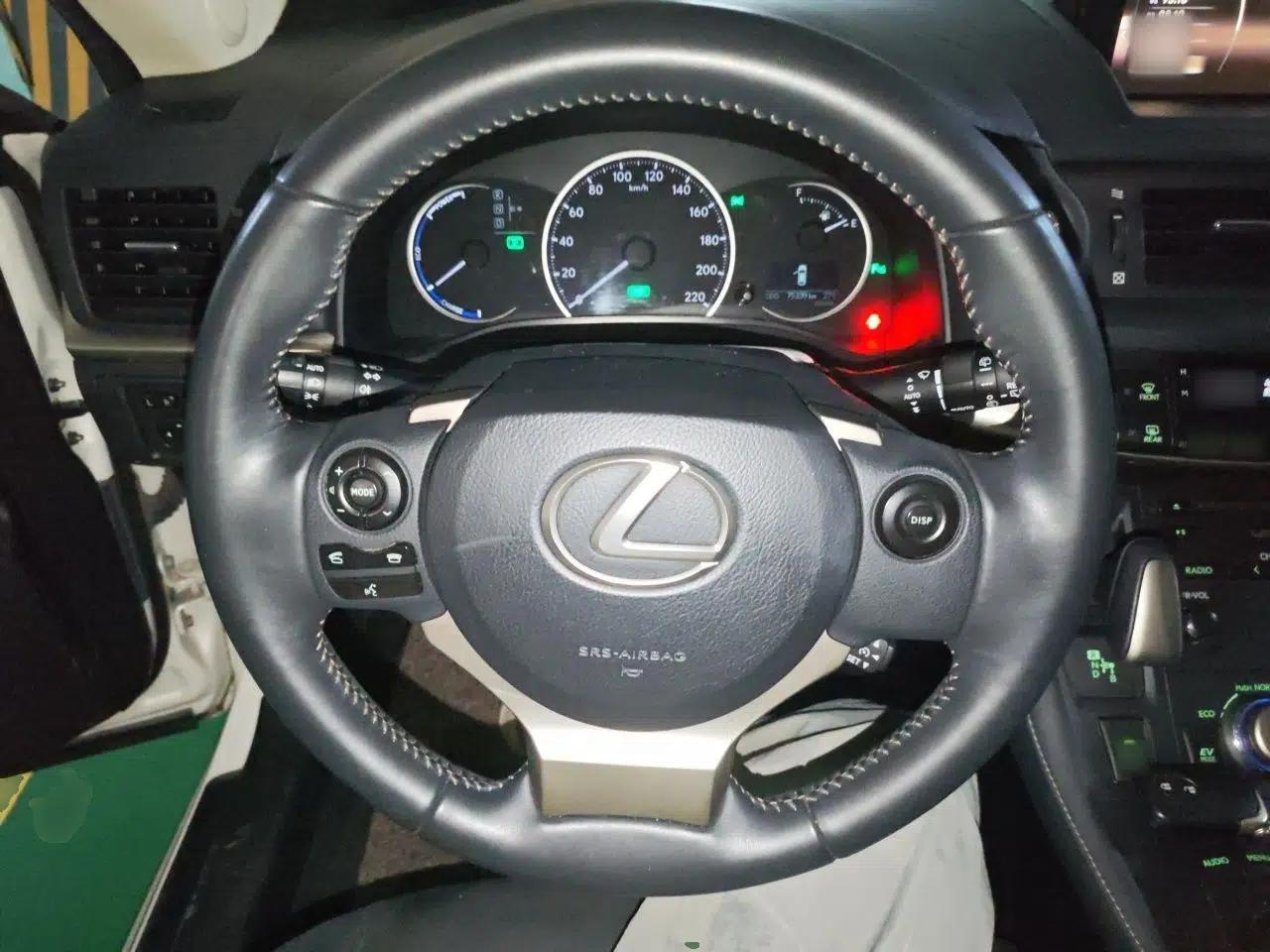 Lexus CT 2014 CT200h Comfort Edition Monochrome — миниатюра 10