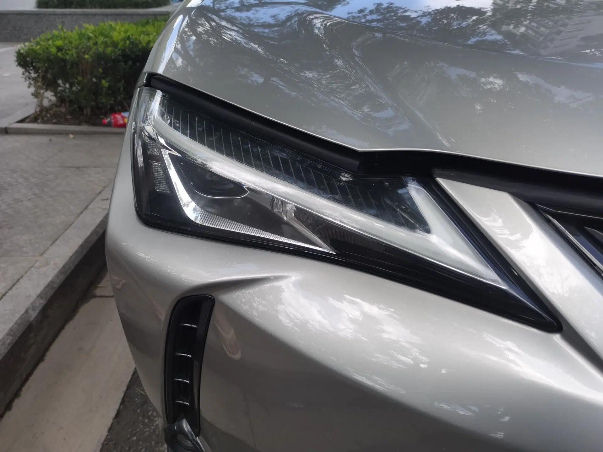 Lexus UX 2020 260h Explore & Adventure Edition — миниатюра 7